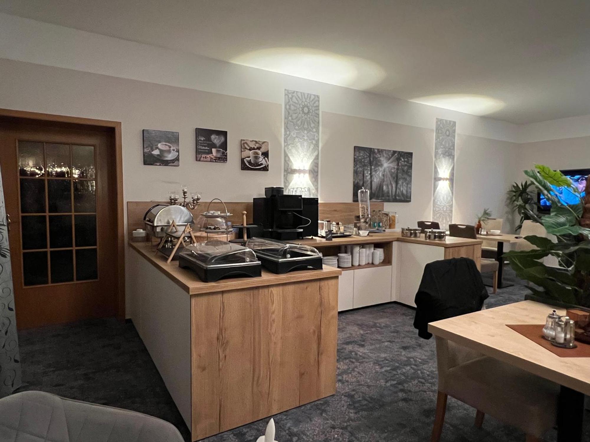 Gaestehaus Am Kurpark Hotel Garni ホルン・バート・マインベルク エクステリア 写真